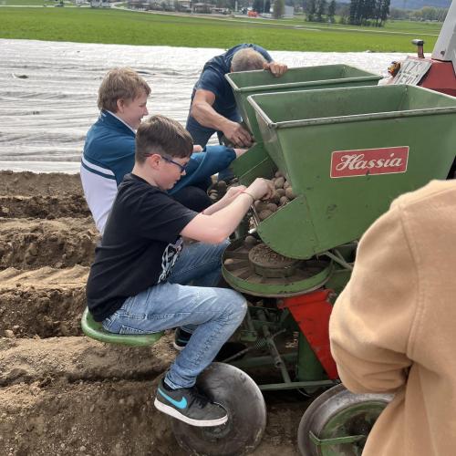 Bauernhof macht Schule 2324