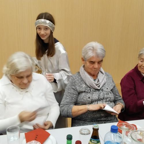 Weihnachtsgrüße aus der Mittelschule